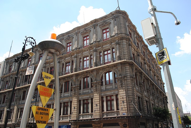 Edificio París