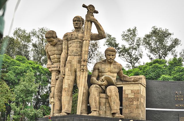 Monumento al Caminero: The Roadworkers Monument