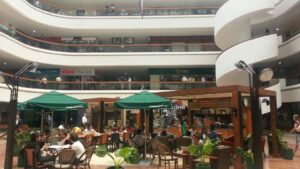 Centro Comercial Plaza Inn