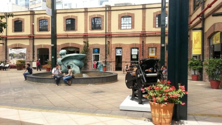 Plaza Loreto Shopping Center