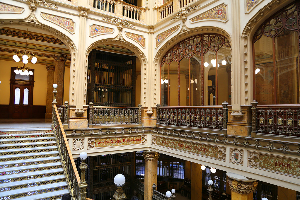 Sitios y edificios históricos