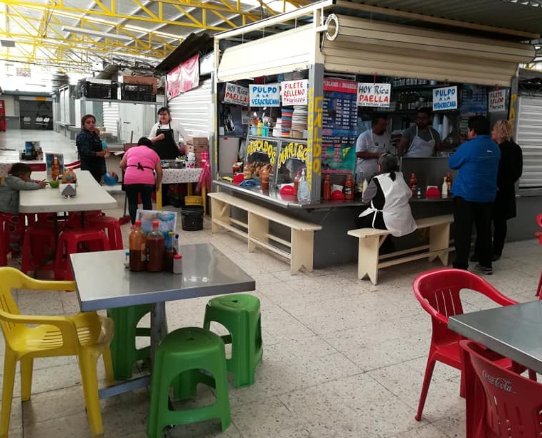 Mercado Santa Isabel Tola, No. 221