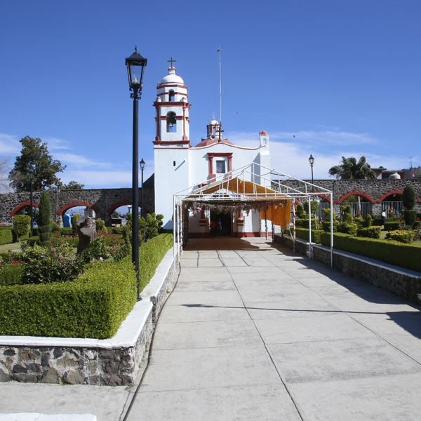 San Lorenzo Tlacoyucan Church & Town