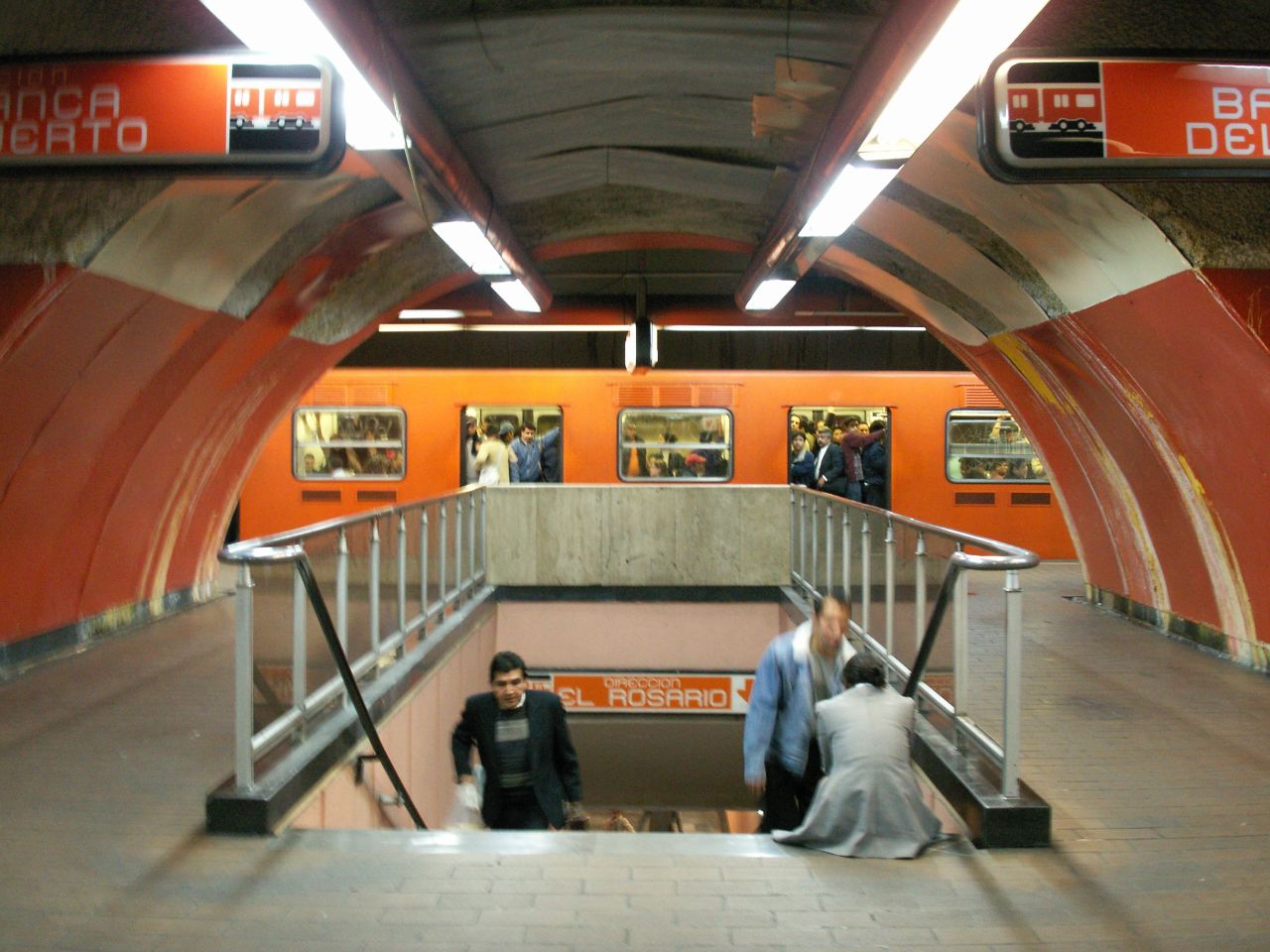 Metro_Constituyentes_