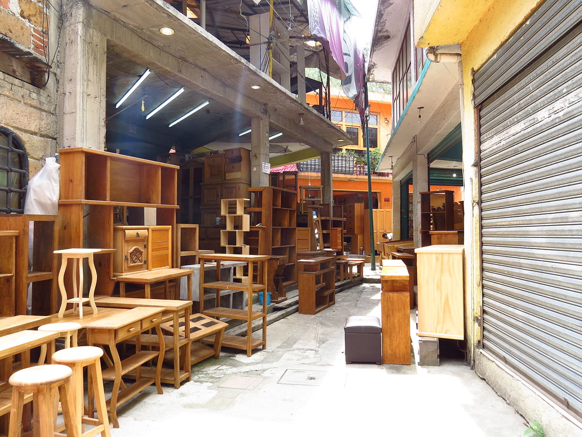 Muebles_en_Mercado_Vasco_de_Quiroga