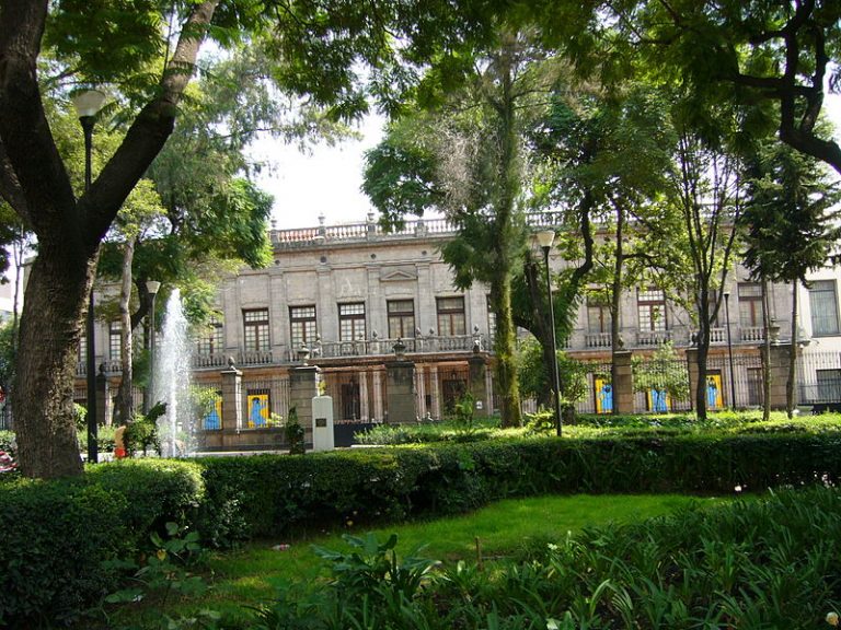Plaza San Carlos