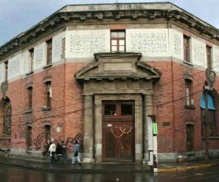 Plaza del Estudiante / Honorable Casa Nacional del Estudiante