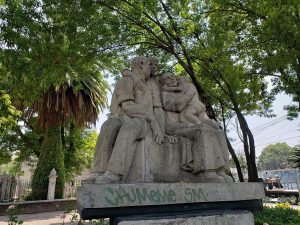 La Familia Proletaria Monument