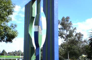 Puertas al Viento; Helen Escobedo