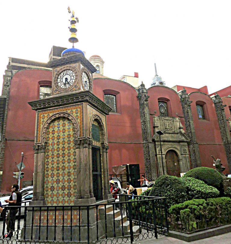 Ottoman Clock / Plaza de Colegio de Niñas