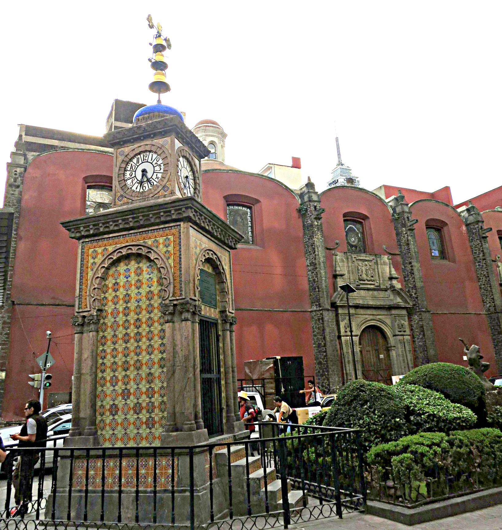 Ottoman Clock / Plaza de Colegio de Niñas