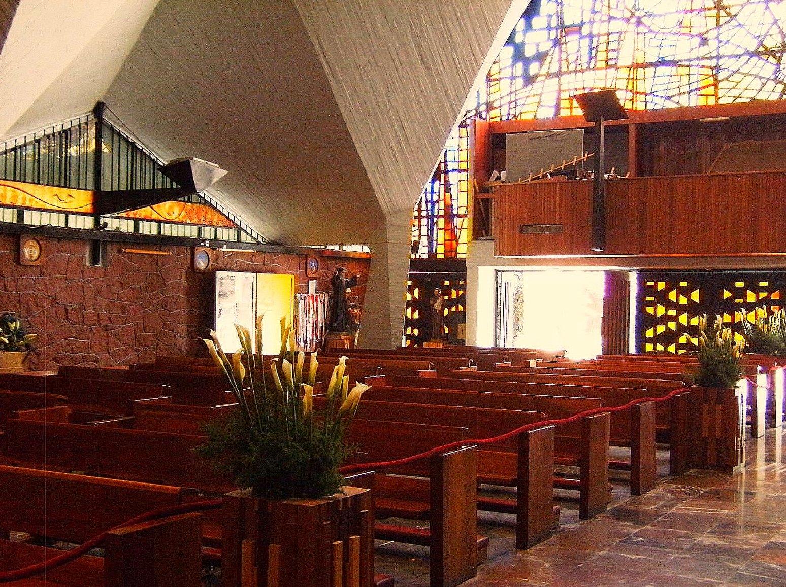 Capilla de Guadalupe, Rosedal 