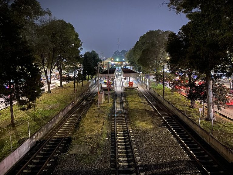 Estadio Azteca Light Rail